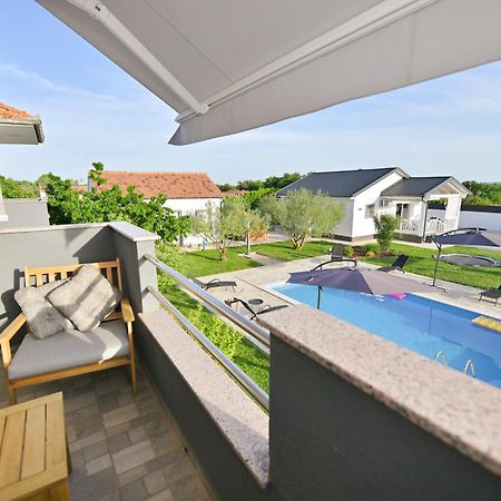 Apartment Amelie - With Pool And Sauna! Galovac  Esterno foto