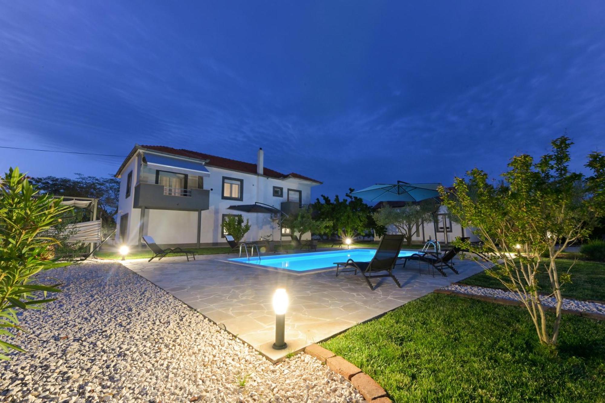 Apartment Amelie - With Pool And Sauna! Galovac  Esterno foto